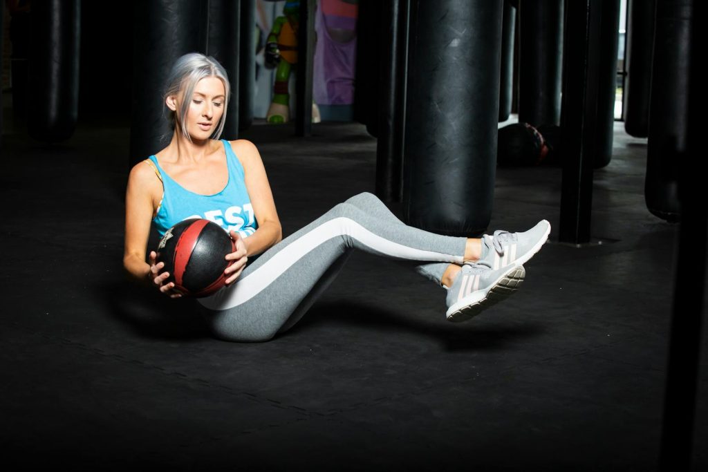 Russian Twist: Benefits, Muscles Worked, Form and Mistakes